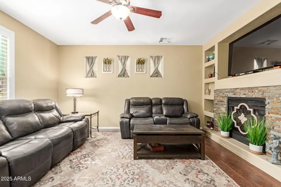 15112 W Windrose Drive, Surprise, AZ 85379 - Image #3