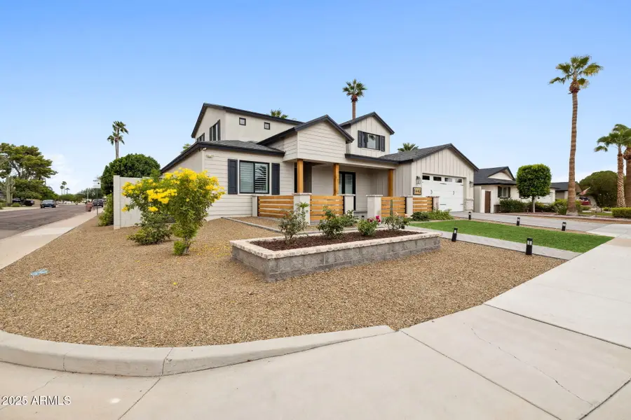 8449 E Lincoln Drive, Scottsdale, AZ 85250 - Image #2