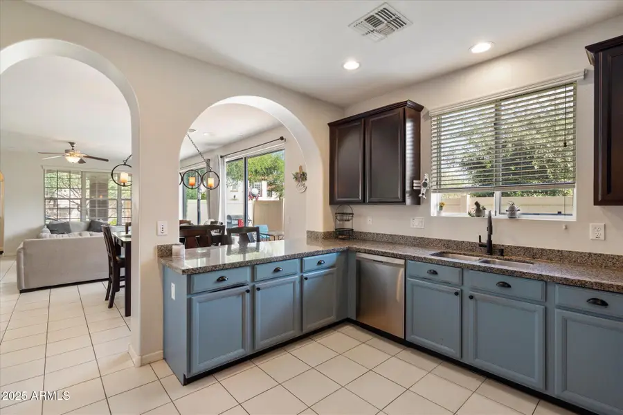 29067 N 124th Lane, Peoria, AZ 85383 - Image #2