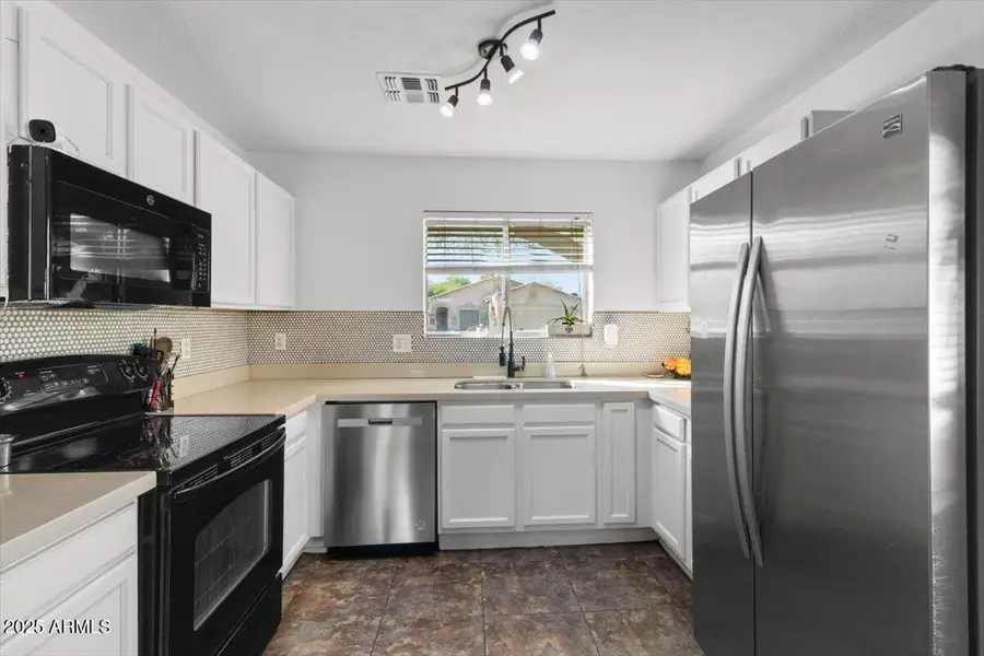 16236 W Woodlands Avenue, Goodyear, AZ 85338 - Image #3