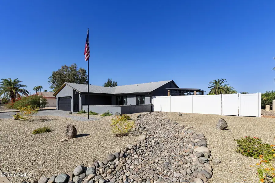 1102 S Park View Circle, Mesa, AZ 85208 - Image #2