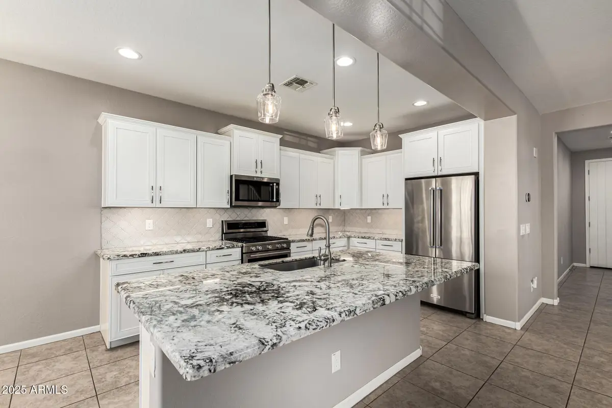 1527 W Windhaven Avenue, Gilbert, AZ 85233 - Image #1