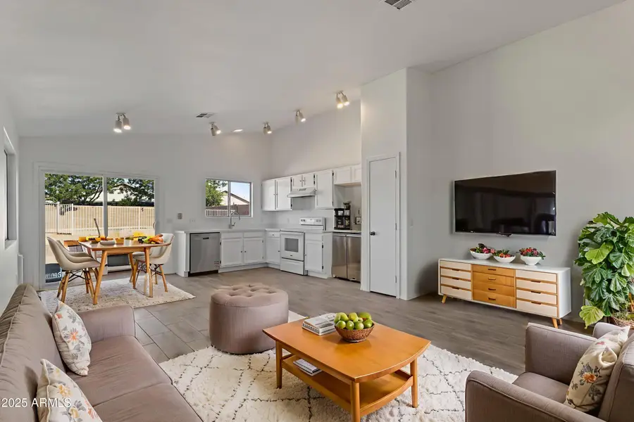 2926 W Potter Drive, Phoenix, AZ 85027 - Image #2