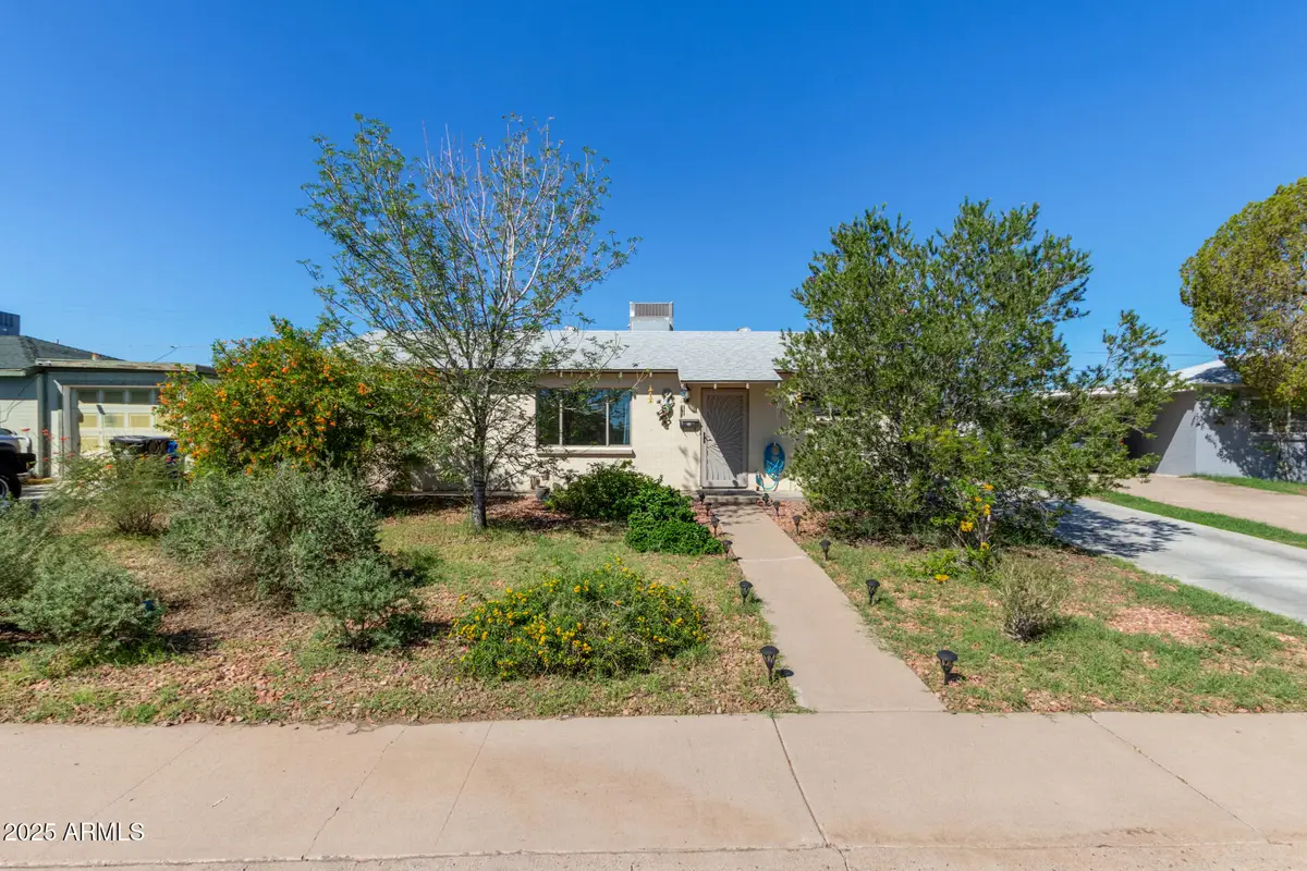 2922 W Diana Avenue, Phoenix, AZ 85051 - Image #1