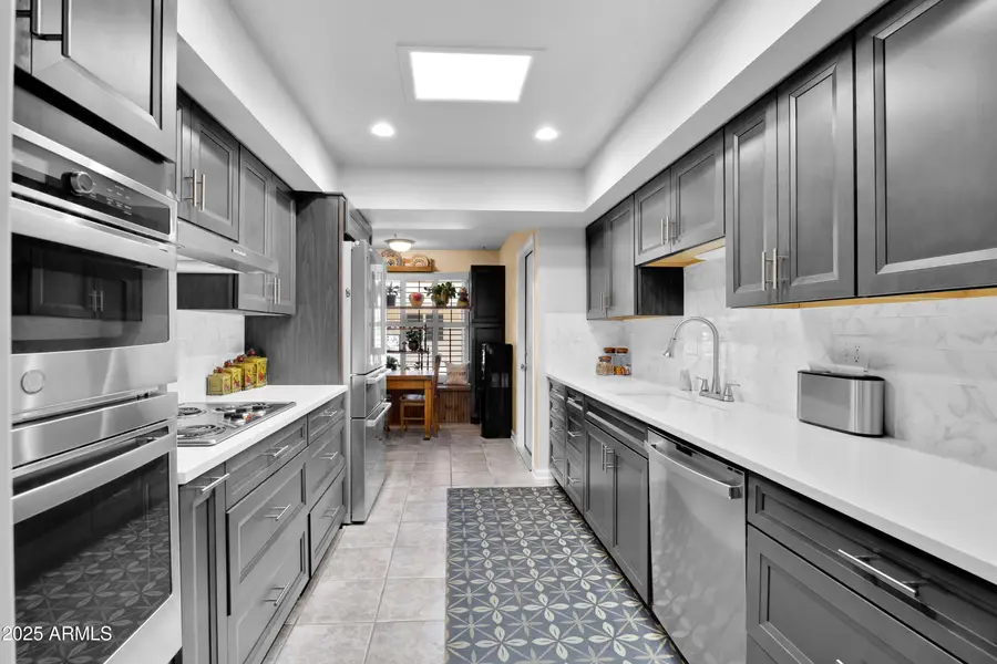 18835 N Mayan Drive, Sun City, AZ 85373 - Image #2