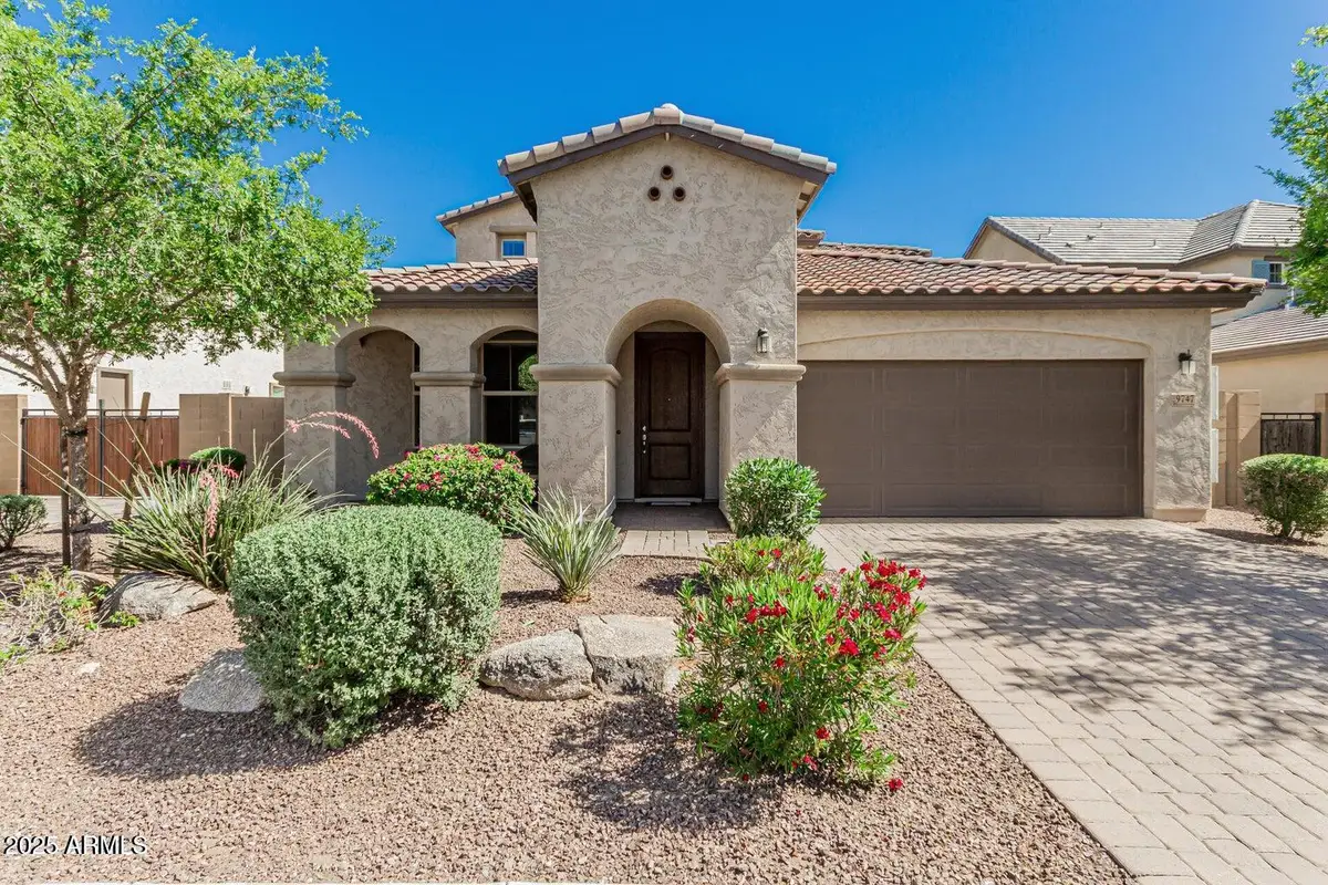 9747 W Sands Drive, Peoria, AZ 85383 - Image #1