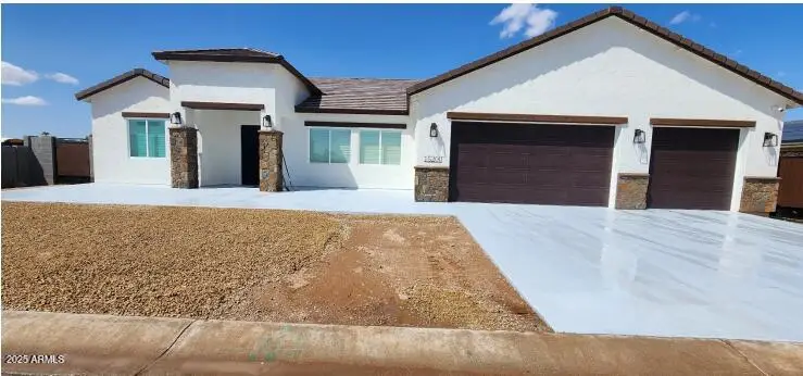 15030 S Indian Bend Lane, Arizona City, AZ 85123 - Image #1