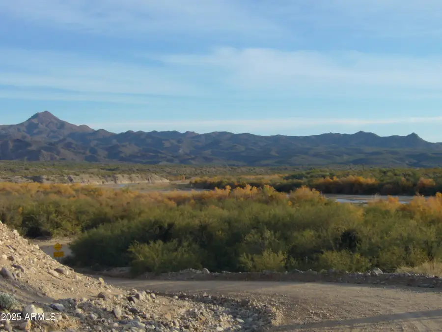 236241 S Signal Road, Wikieup, AZ 85360 - Image #2