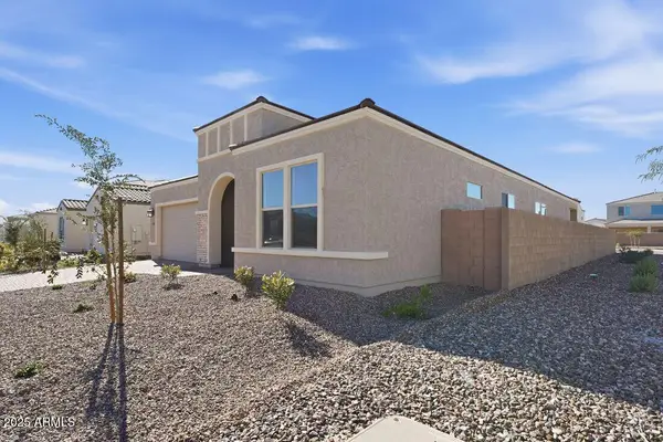 38104 N Hackberry Street, San Tan Valley, AZ 85140
