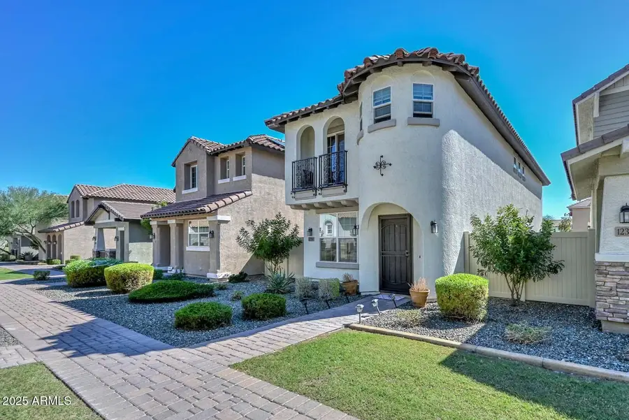 12330 W Cactus Blossom Trail, Peoria, AZ 85383 - Image #2