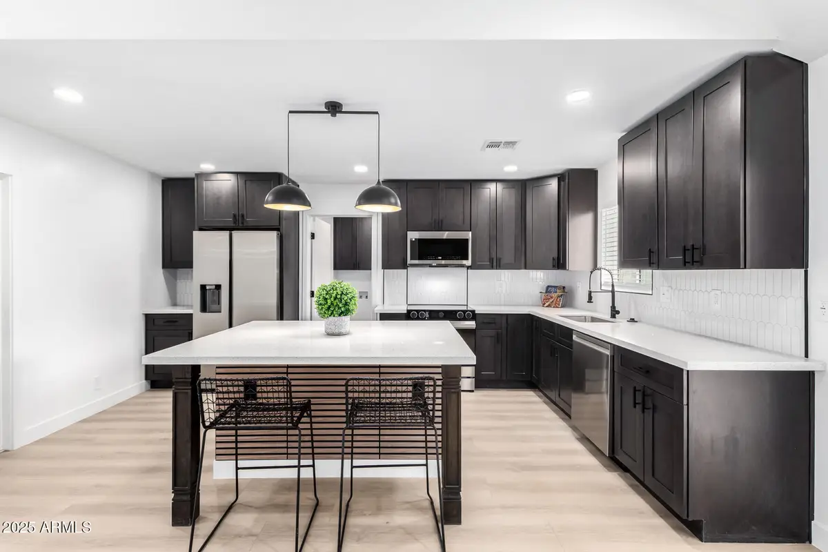 2415 E Jacinto Avenue, Mesa, AZ 85204 - Image #1