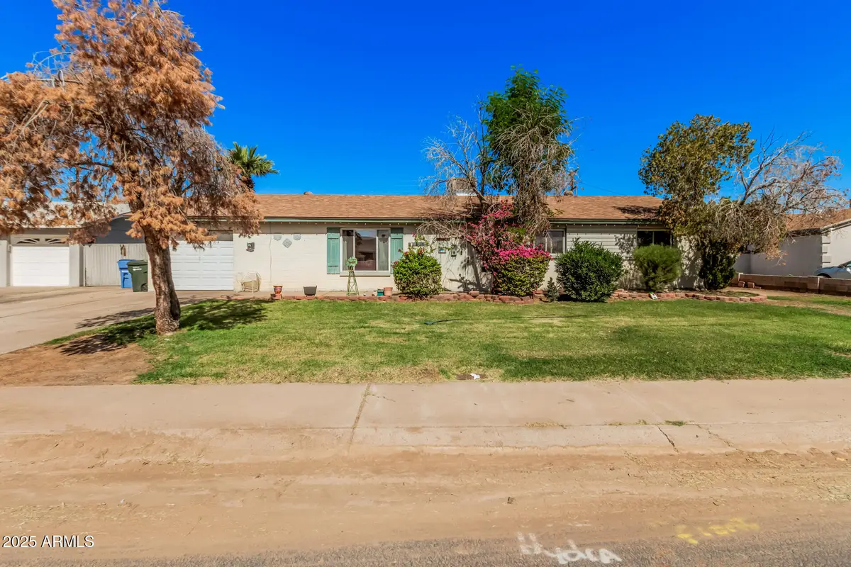 5858 W Minnezona Avenue, Phoenix, AZ 85031 - Image #1