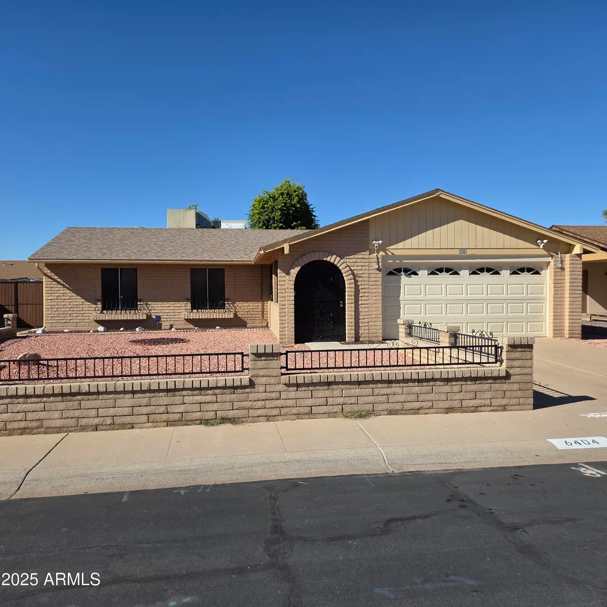 6404 W Sunnyslope Lane, Glendale, AZ 85302 - Image #1