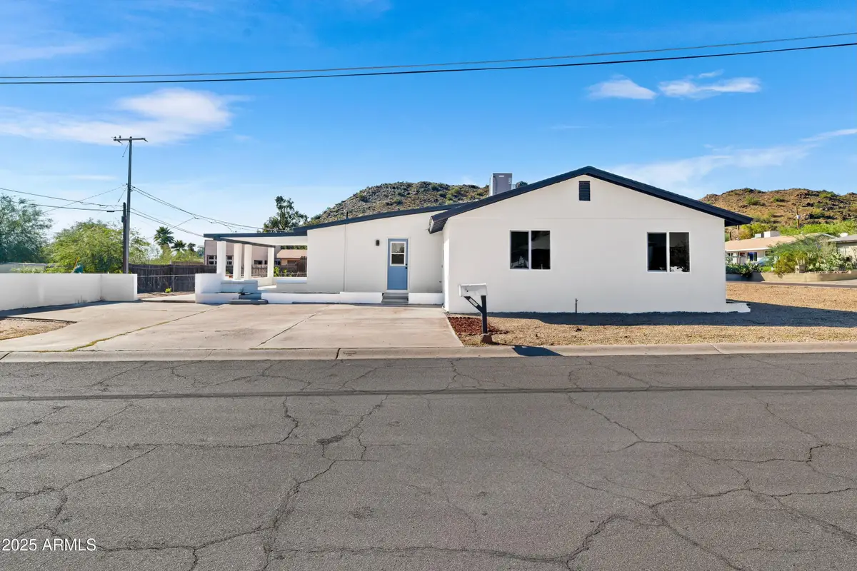 901 W Mercer Lane, Phoenix, AZ 85029 - Image #1