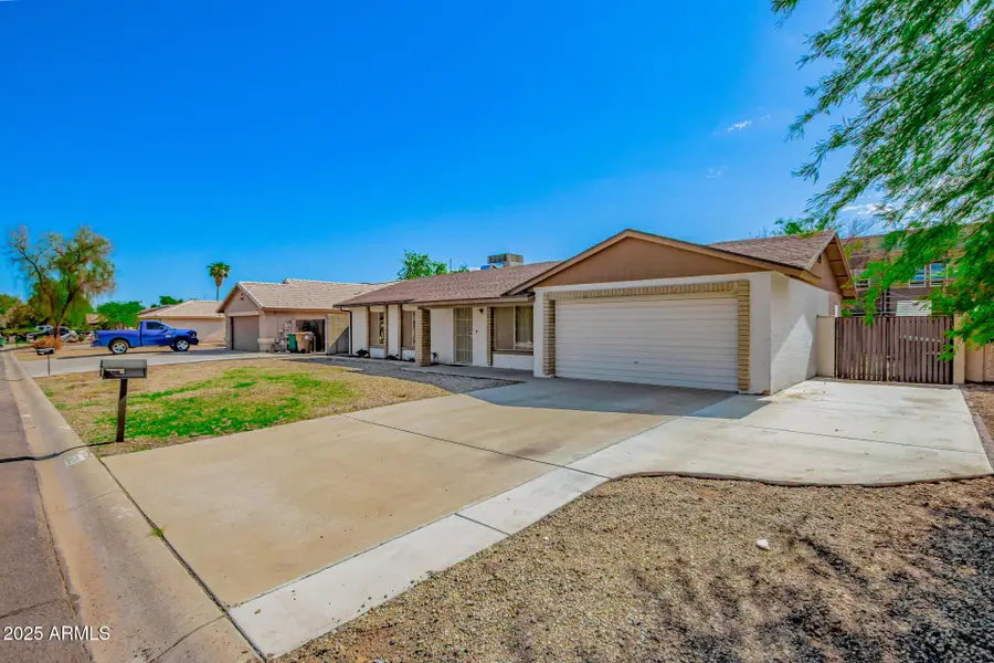 609 E Calle Chulo Road, Goodyear, AZ 85338 - Image #2
