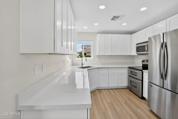 2455 E Broadway Road #25, Mesa, AZ 85204