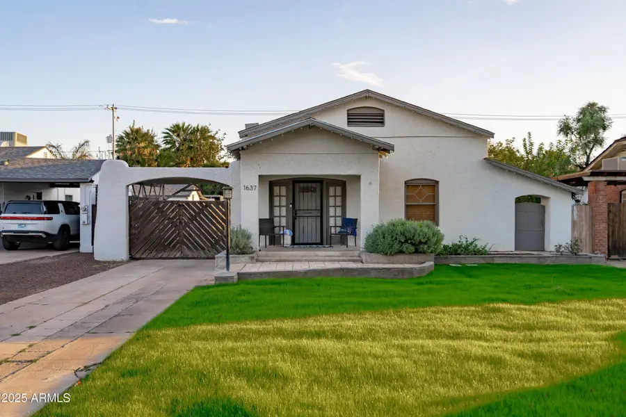 1637 E Earll Drive, Phoenix, AZ 85016 - Image #2