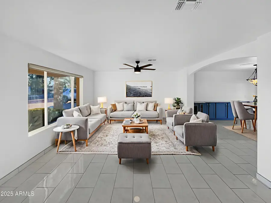 8414 E Orange Blossom Lane, Scottsdale, AZ 85250 - Image #2