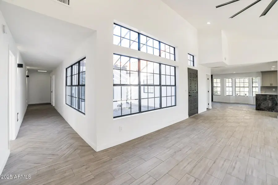 5601 E Paradise Lane, Phoenix, AZ 85254 - Image #2