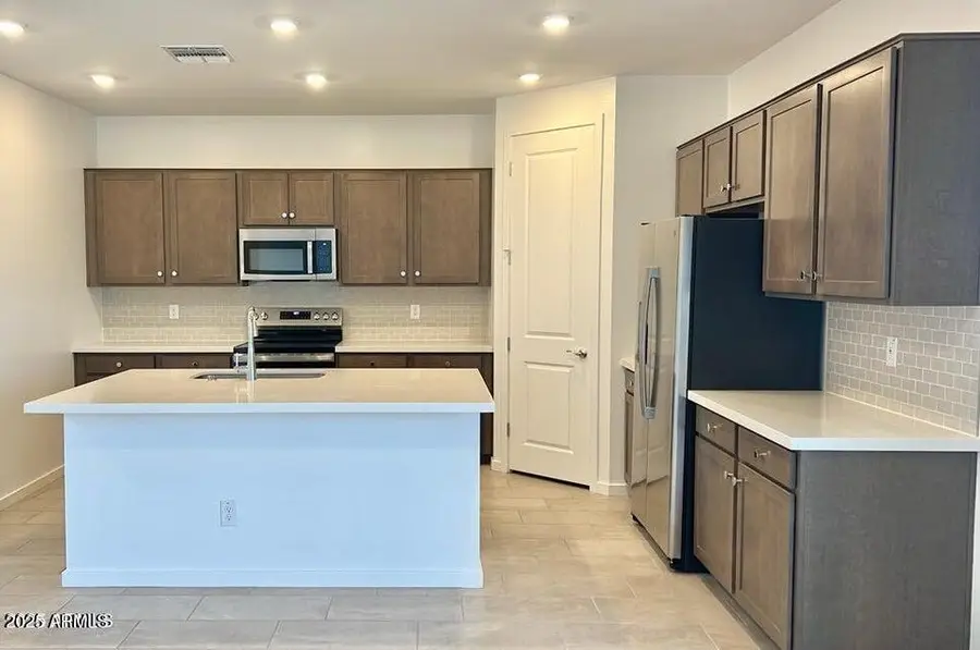 25348 W Bowker Street, Buckeye, AZ 85326 - Image #3