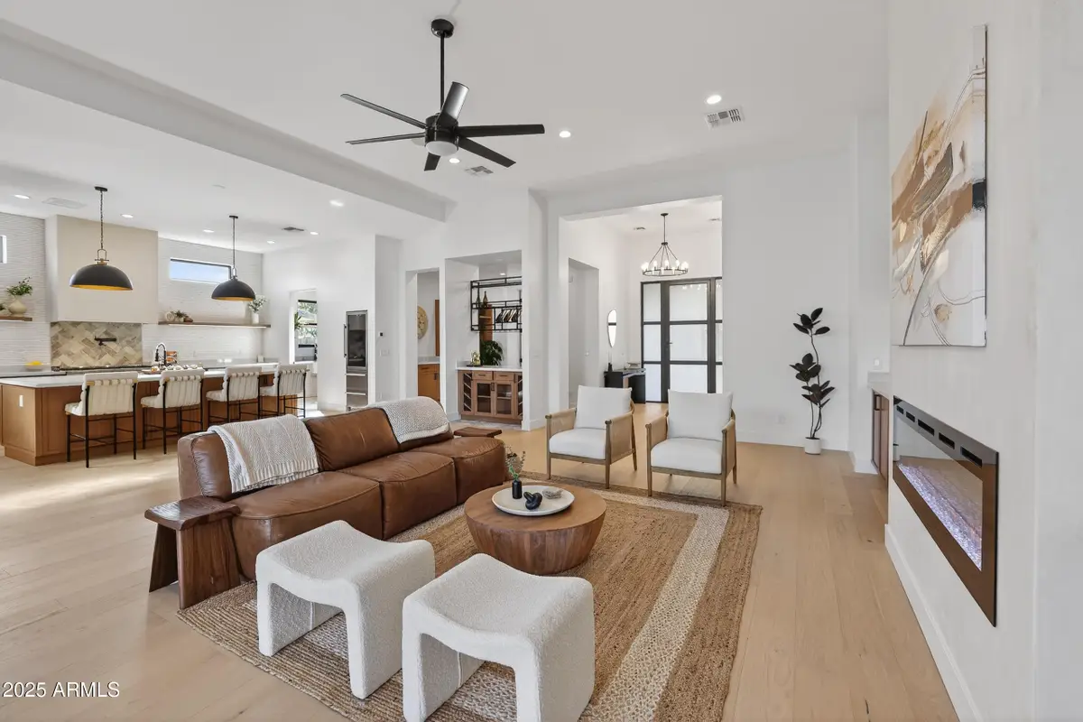 3113 N 41st Place, Phoenix, AZ 85018 - Image #1