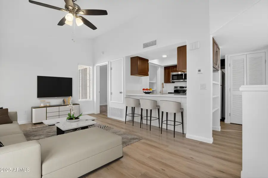 1333 E Morten Avenue #230, Phoenix, AZ 85020 - Image #2