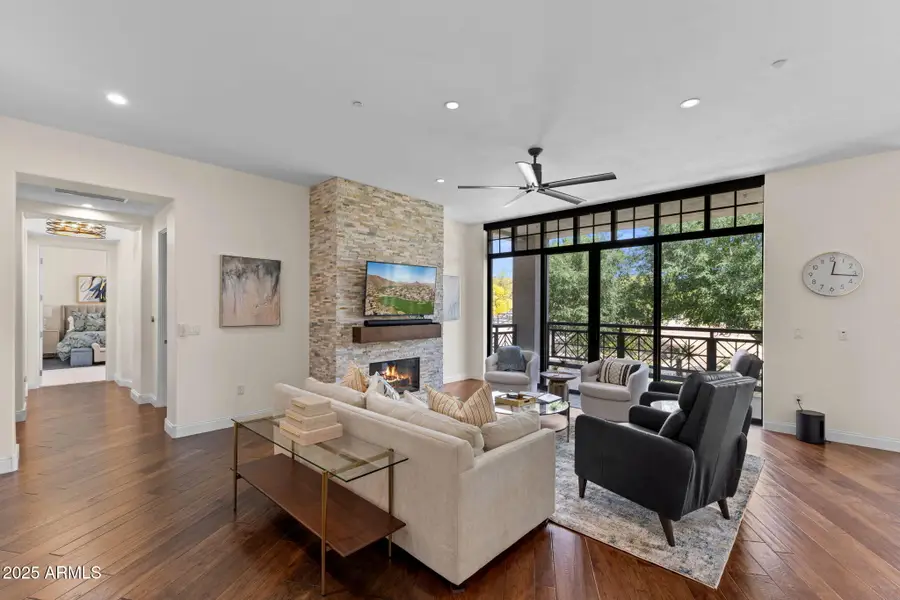 8 E Biltmore Estate #215, Phoenix, AZ 85016 - Image #2