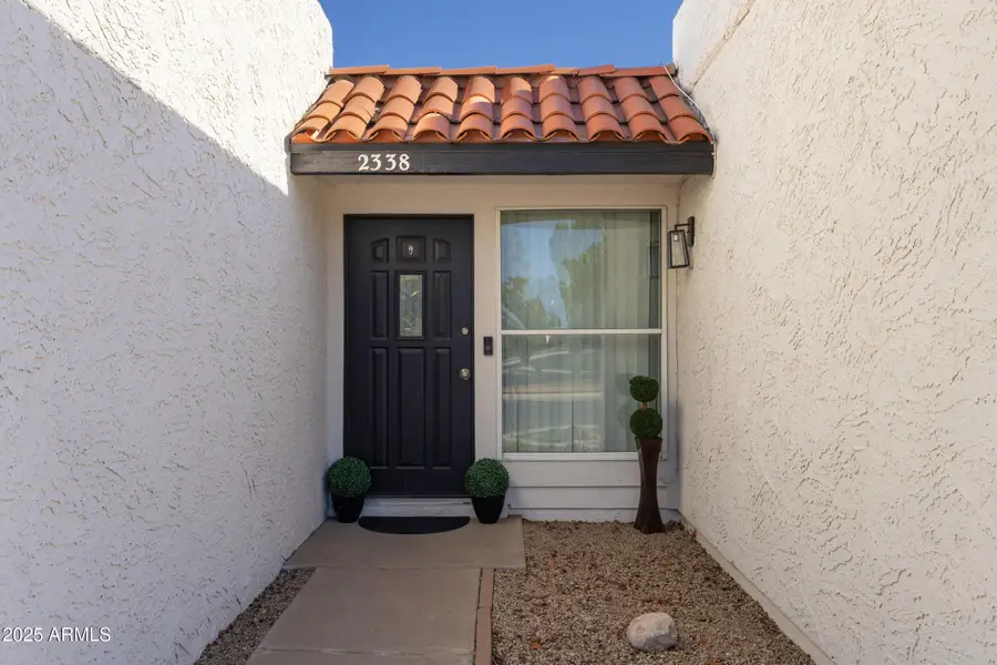 2338 W Carson Drive, Tempe, AZ 85282 - Image #2
