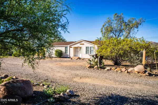 19275 E Saguaro Drive, Black Canyon City, AZ 85324