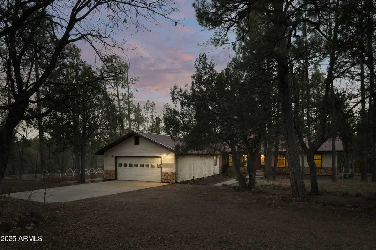 2237 Lockwood Drive, Lake Of The Woods, AZ 85929 - Image #1