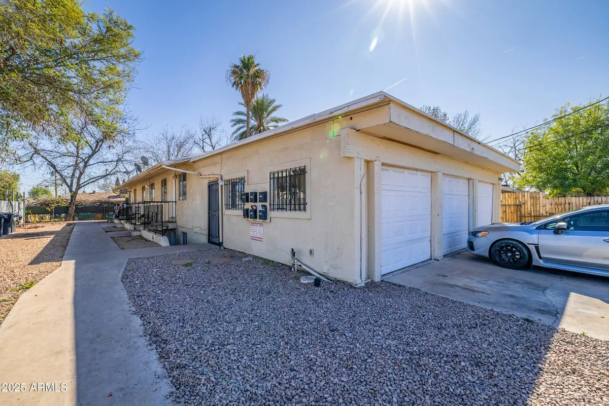 325 S Pioneer --, Mesa, AZ 85204 - Image #1