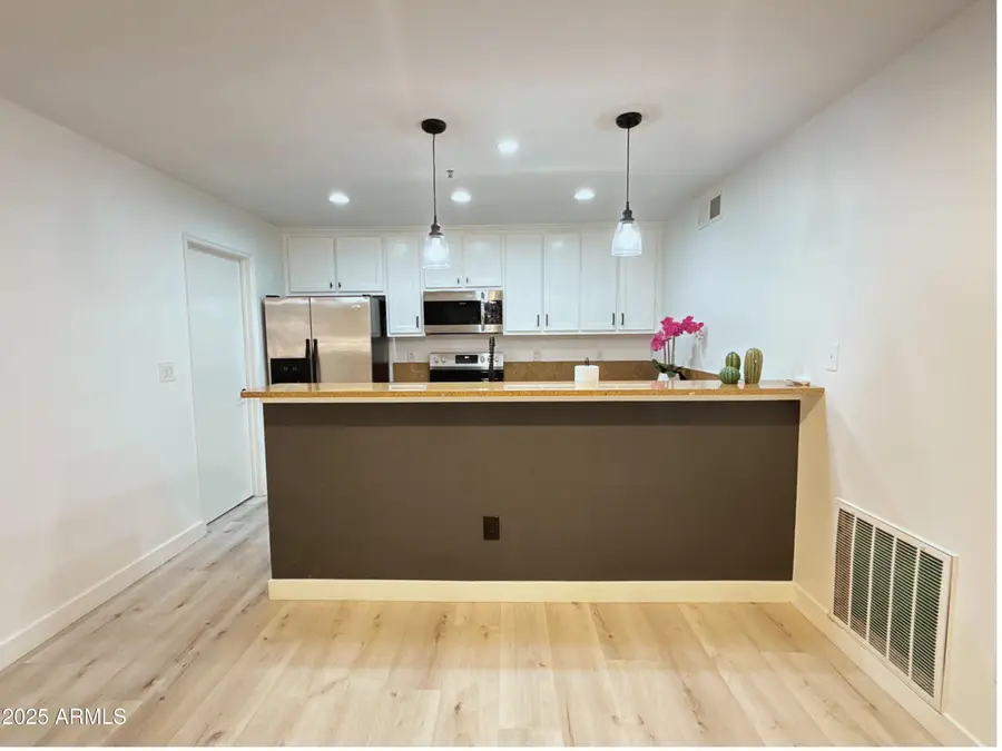 4704 E Paradise Village Parkway #206, Phoenix, AZ 85032 - Image #3