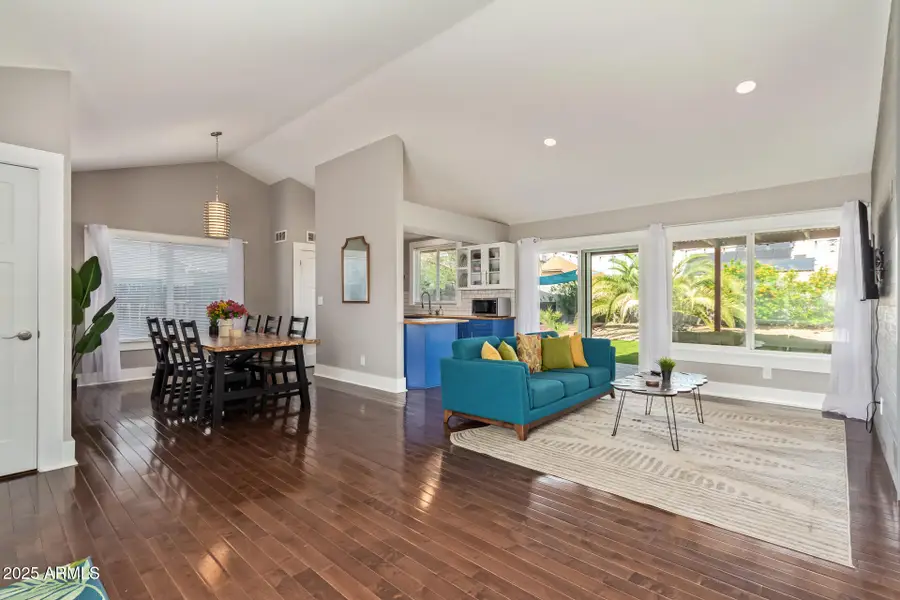 1118 E Wickieup Lane, Phoenix, AZ 85024 - Image #2