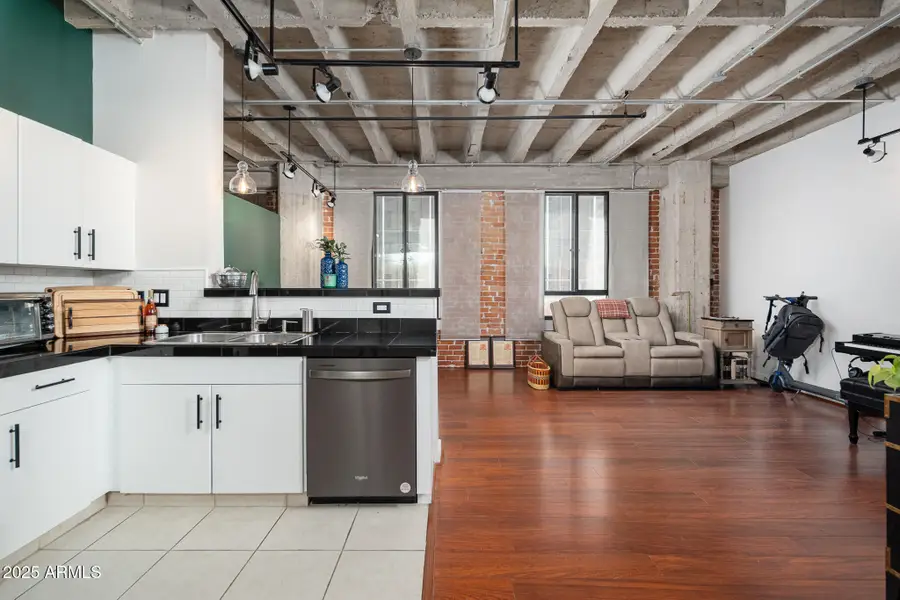 114 W Adams Street #402, Phoenix, AZ 85003 - Image #2