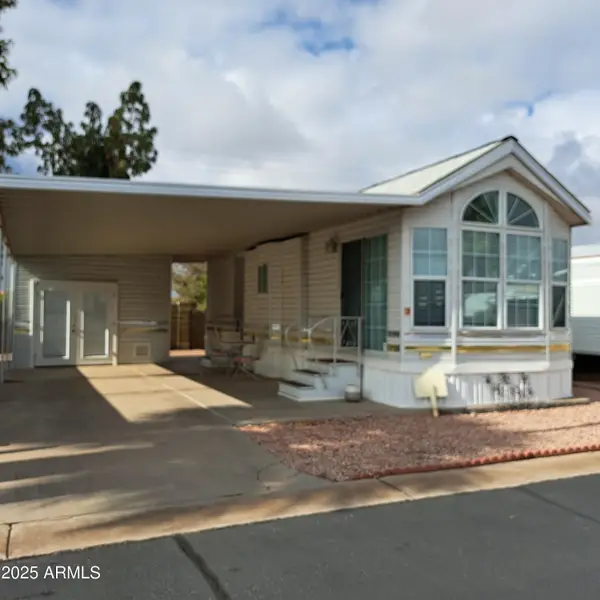 111 S Greenfield Road #2, Mesa, AZ 85206