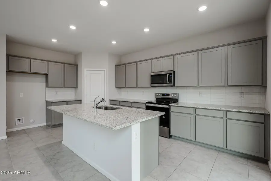 2623 E Boulder Avenue, Apache Junction, AZ 85119 - Image #2