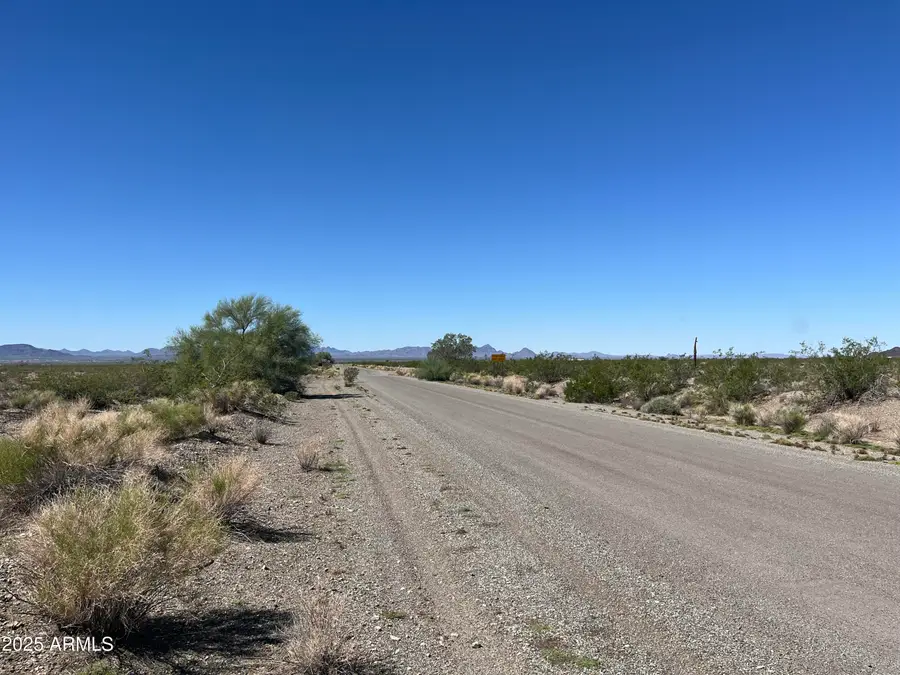 56626 Roadrunner Circle #2, Vicksburg, AZ 85348 - Image #2