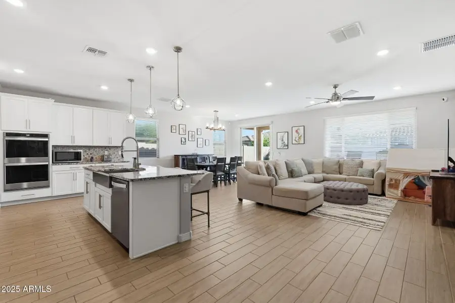 3351 W Dunbar Drive, Phoenix, AZ 85041 - Image #3