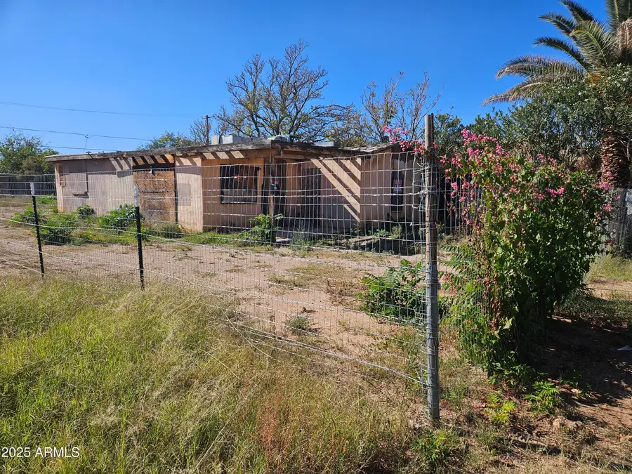 325 E 8th Street, Douglas, AZ 85607 - Image #3