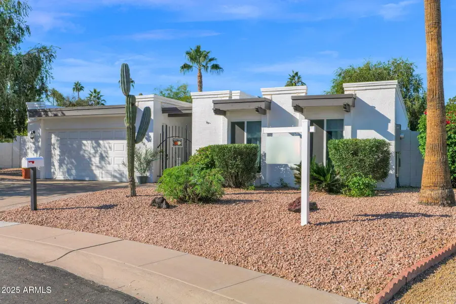 501 E Calavar Road, Phoenix, AZ 85022 - Image #2