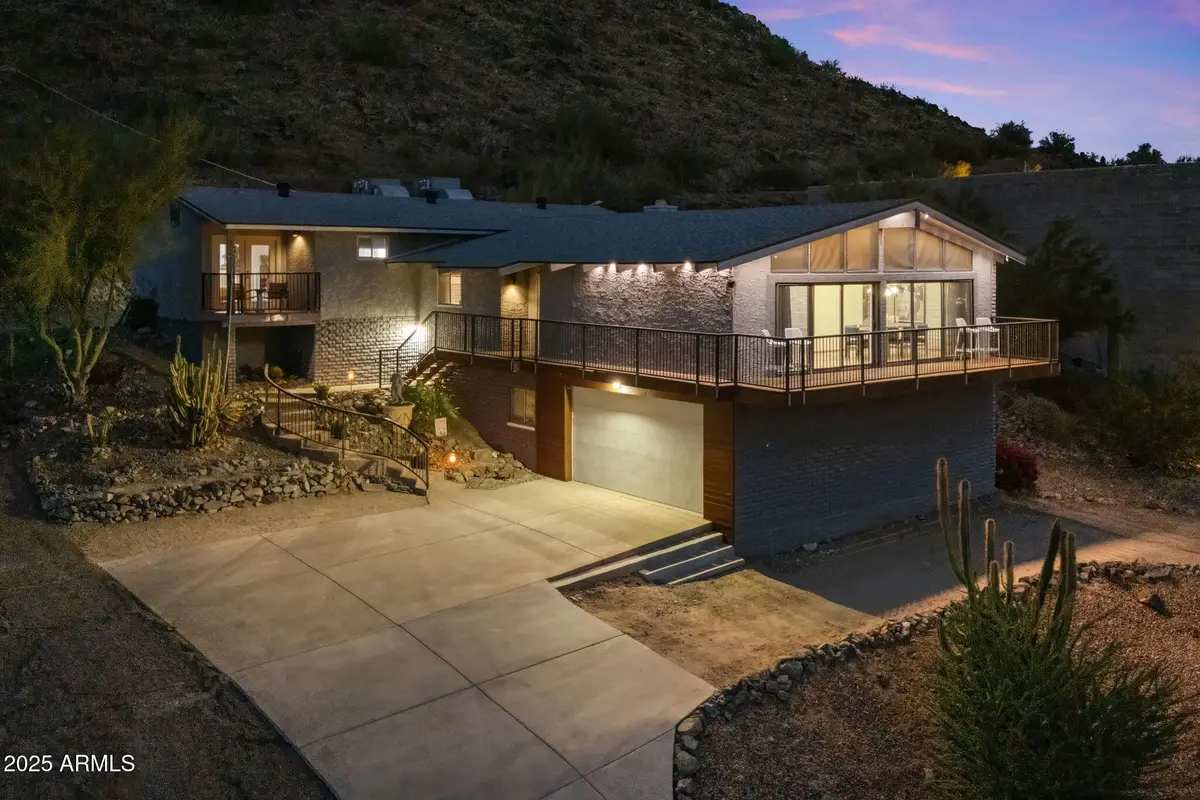 306 W Camino Vista, Phoenix, AZ 85021 - Image #1