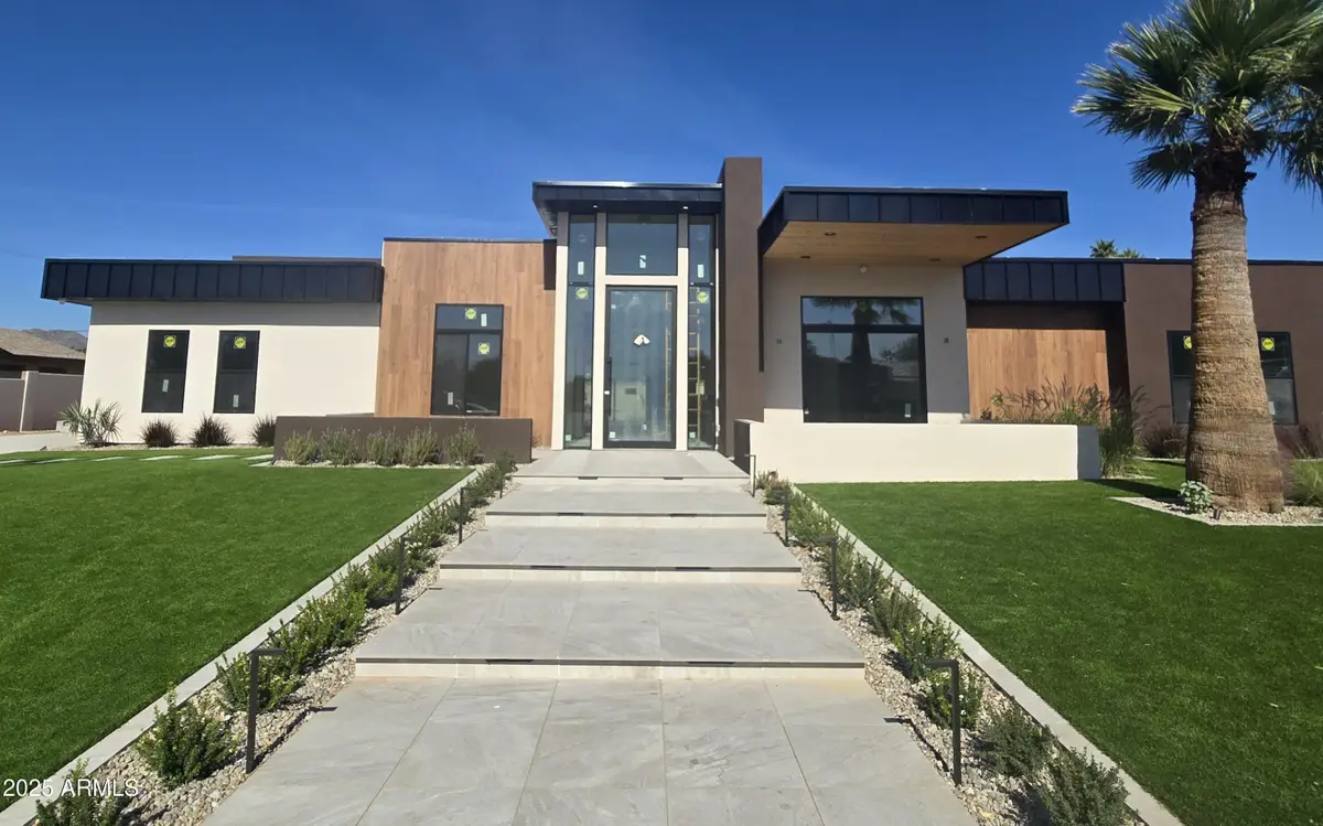 4332 E Vermont Avenue, Phoenix, AZ 85018 - Image #1