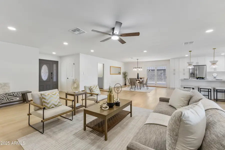 3802 W Kelton Lane, Phoenix, AZ 85053 - Image #2