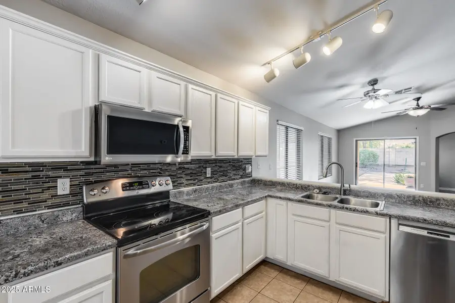 1991 W Vineyard Plains Drive, San Tan Valley, AZ 85144 - Image #2