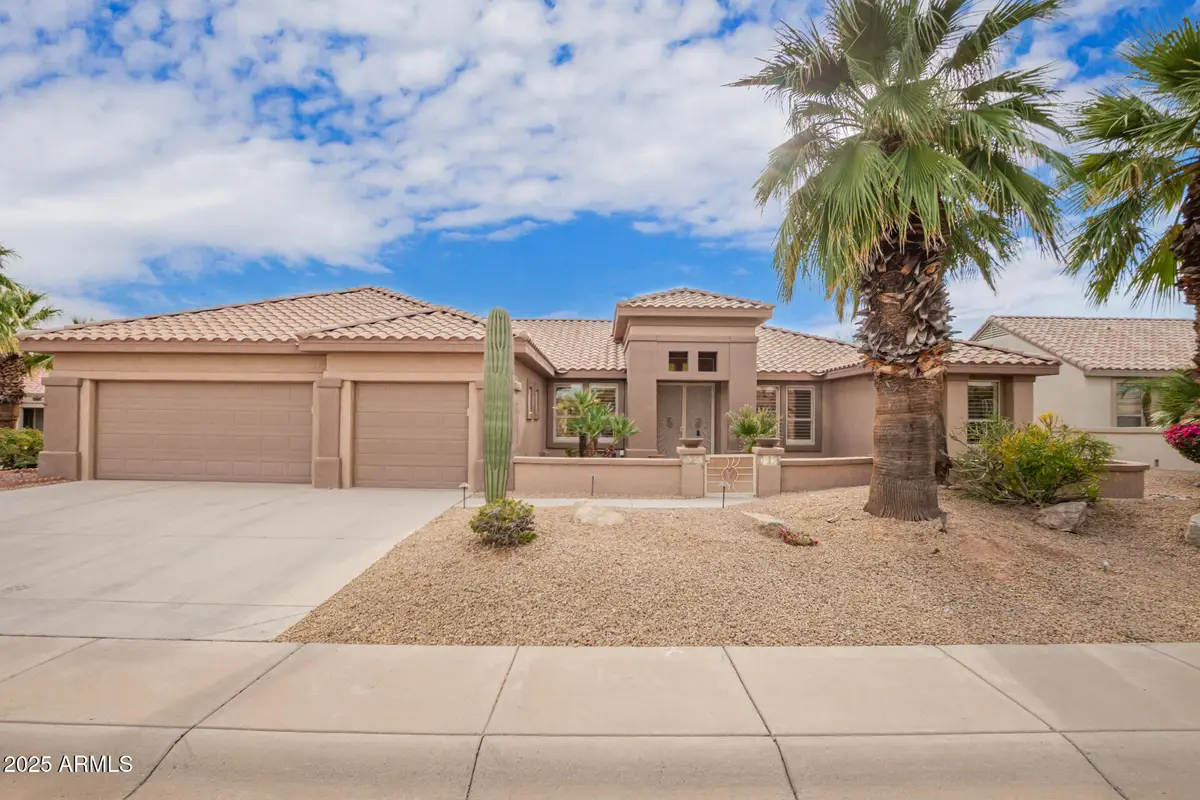 18020 N Timber Ridge Drive, Surprise, AZ 85374 - Image #1