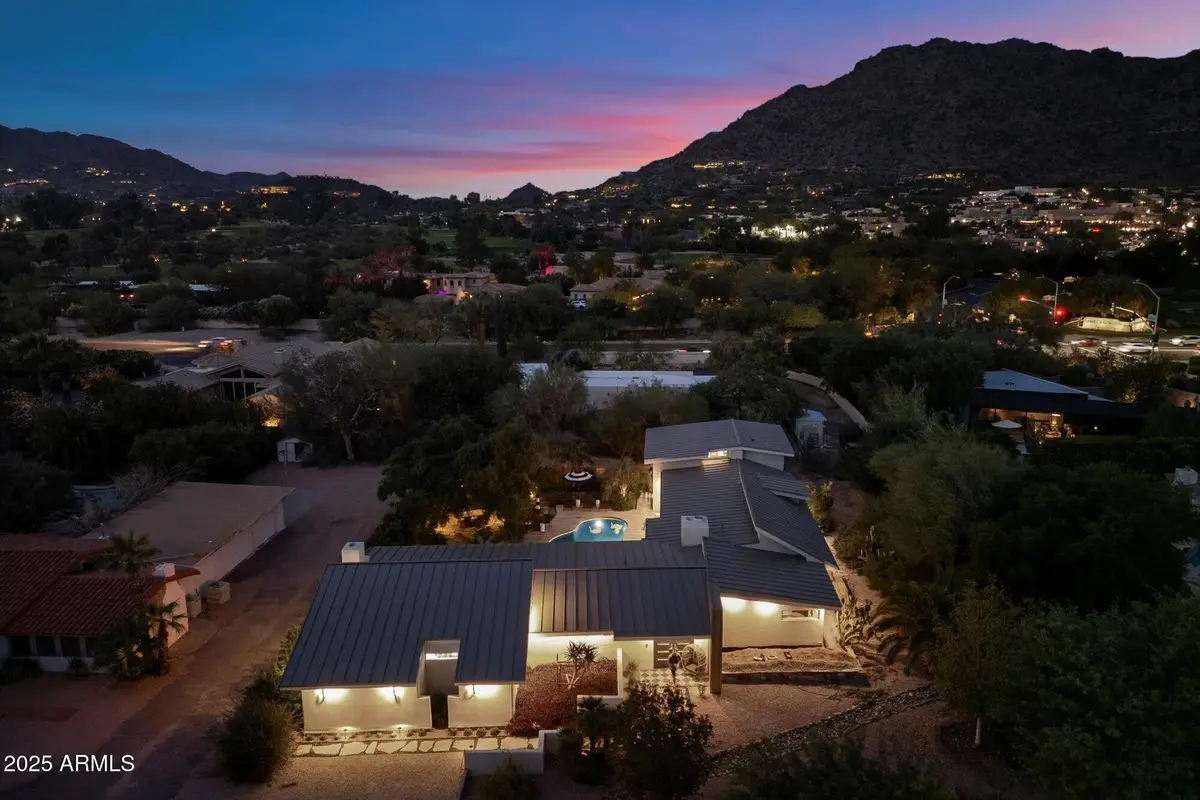 6417 N 52nd Place, Paradise Valley, AZ 85253 - Image #1