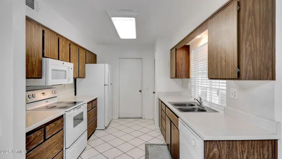 16828 N 108th Avenue, Sun City, AZ 85351 - Image #3