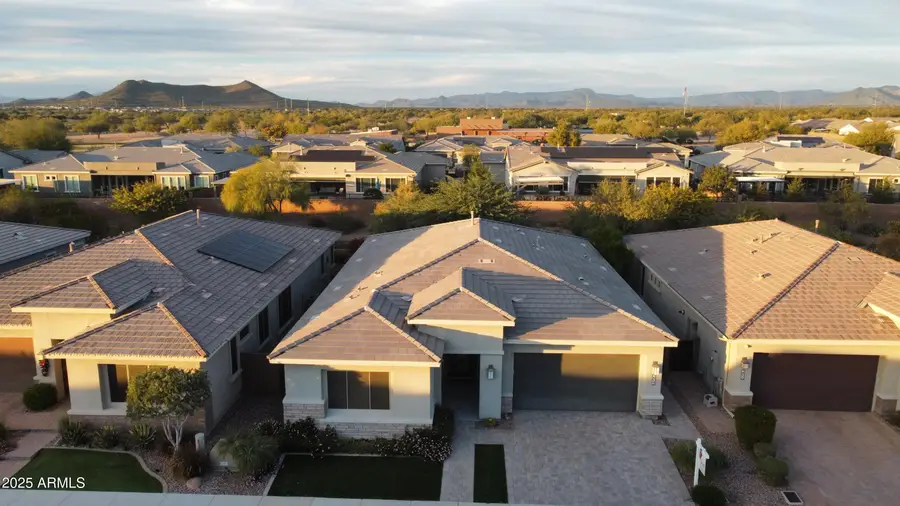 2852 E Robin Lane E, Phoenix, AZ 85050 - Image #2