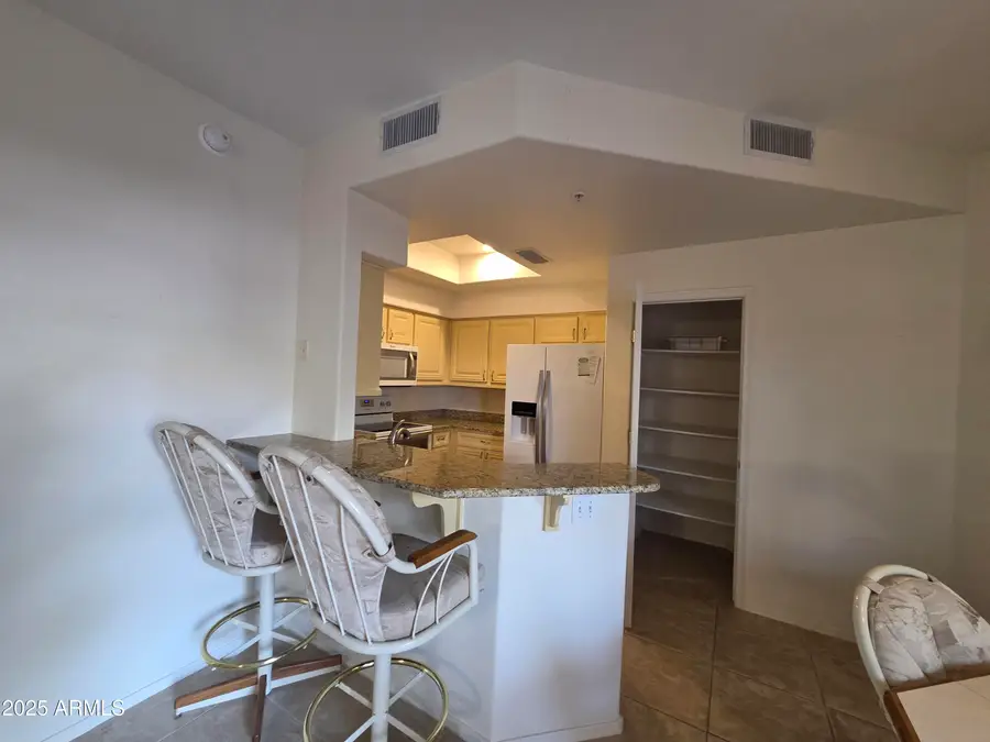 9151 W Greenway Road #182, Peoria, AZ 85381 - Image #2