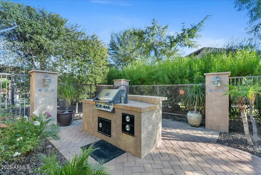 12971 W Fossil Drive, Peoria, AZ 85383 - Image #2